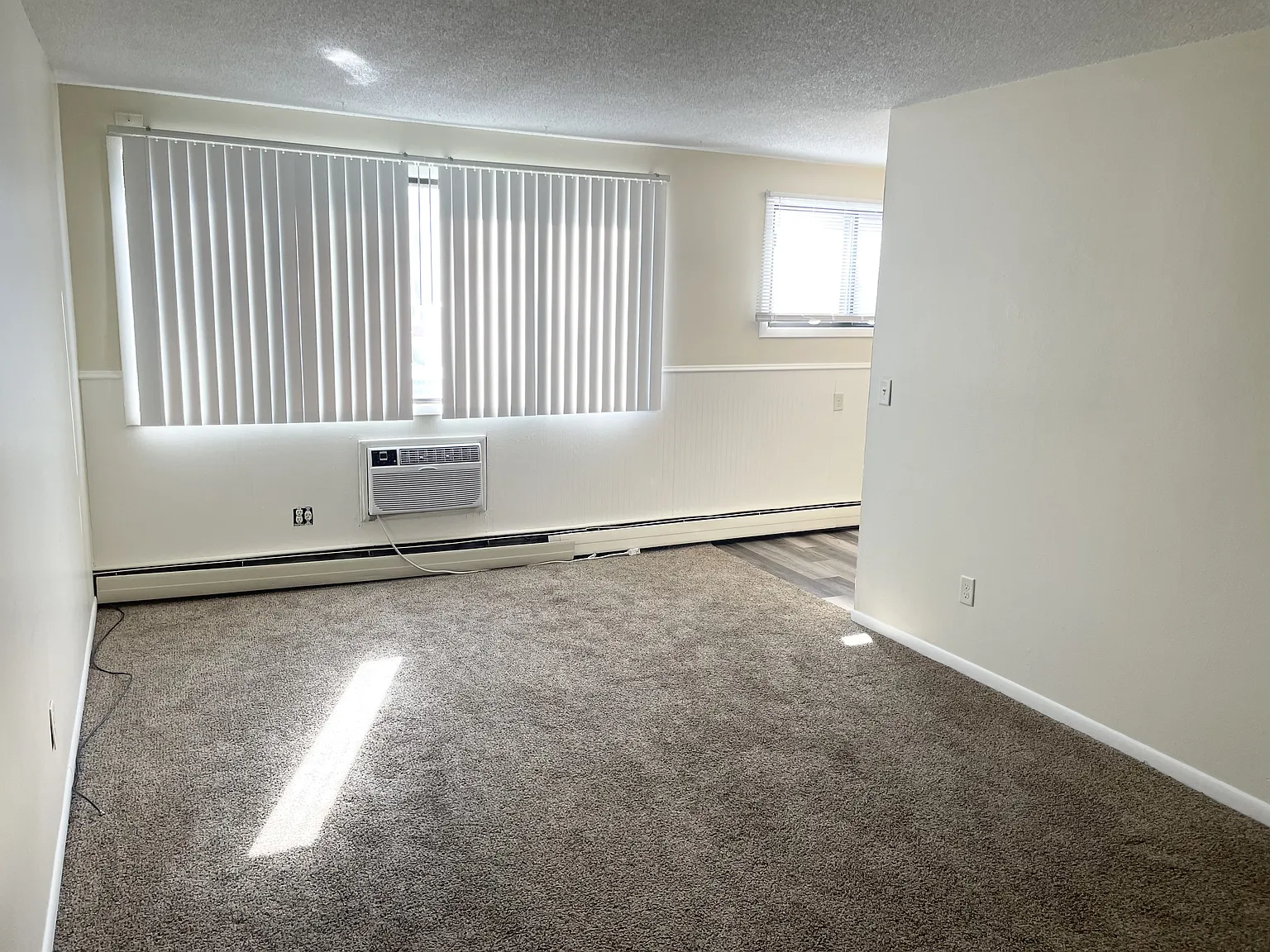 Sullivan Lake Apartments — Photo 2