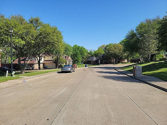 5th image of 540 N Parks Dr