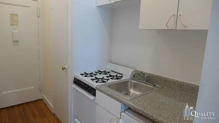 Rented by (Legacy) NY Quality Living Uptown | media 19