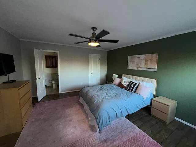 5643 W 71st Pl — Photo 11