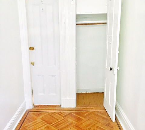 4th image of 807 Halsey St #2
