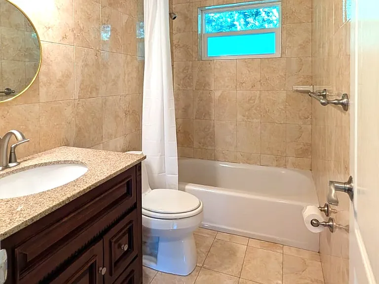 2801 SW 38th Ct — Photo 8