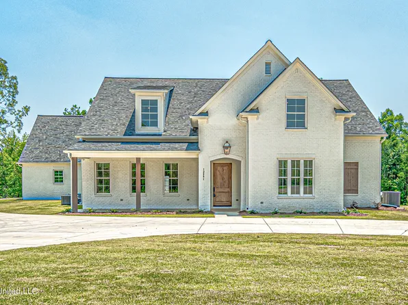 12991 Pebble Ridge Dr, Byhalia, MS 38611