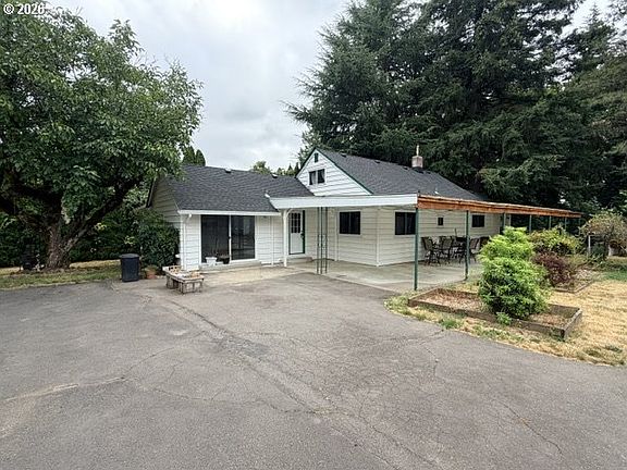 2nd image of 34022 Tarbell Rd