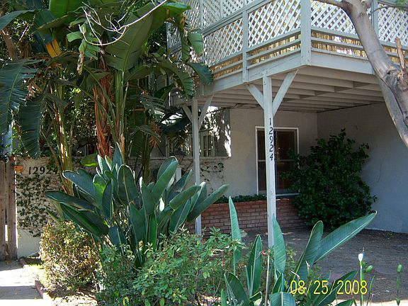2nd image of 12924 Burbank Blvd
