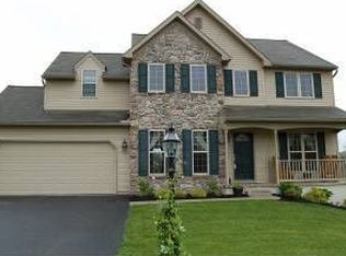 694 Monarch Dr, York, PA 17403