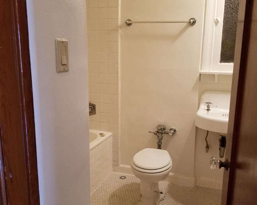 2nd image of 1116 Sartori Ave APT 209