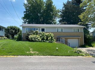 672 Bellaire Dr, Morgantown, WV 26505