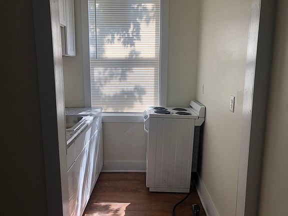 3rd image of 1239 Elsmere St #2
