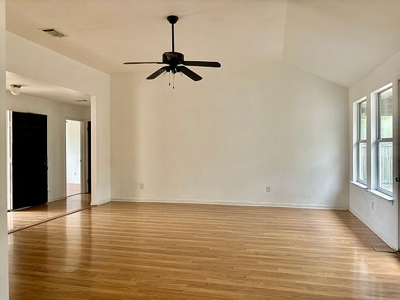 3rd image of 2304 Larston Ln