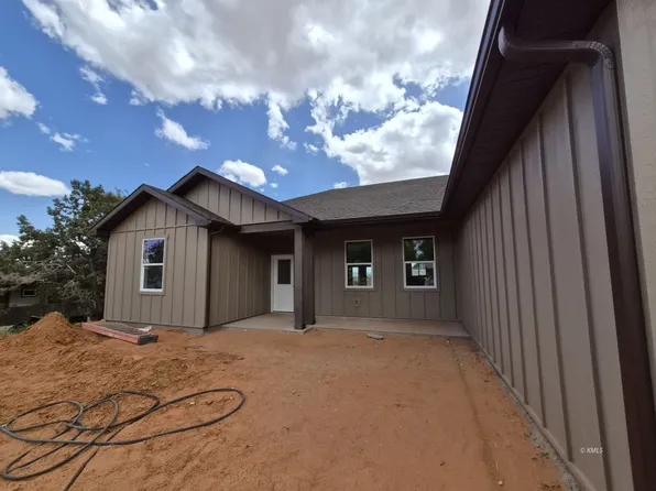 869 W Navajo Dr, Kanab, UT 84741