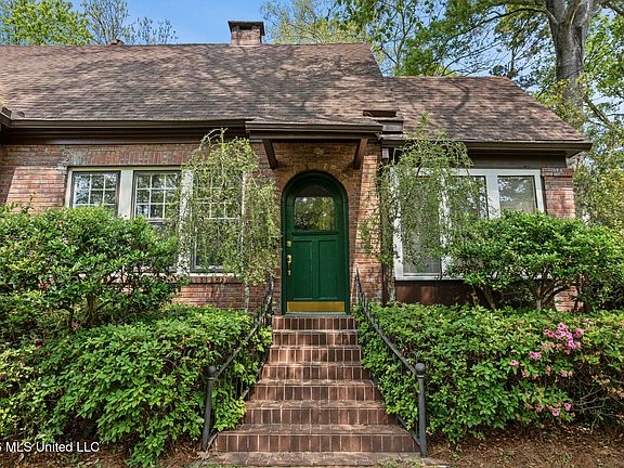 4th image of 2010 Laurel St