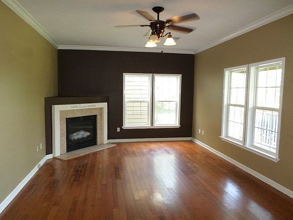 2nd image of 519 River Oaks Dr