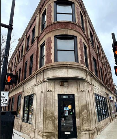 1st image of 4400 N Milwaukee Ave #3