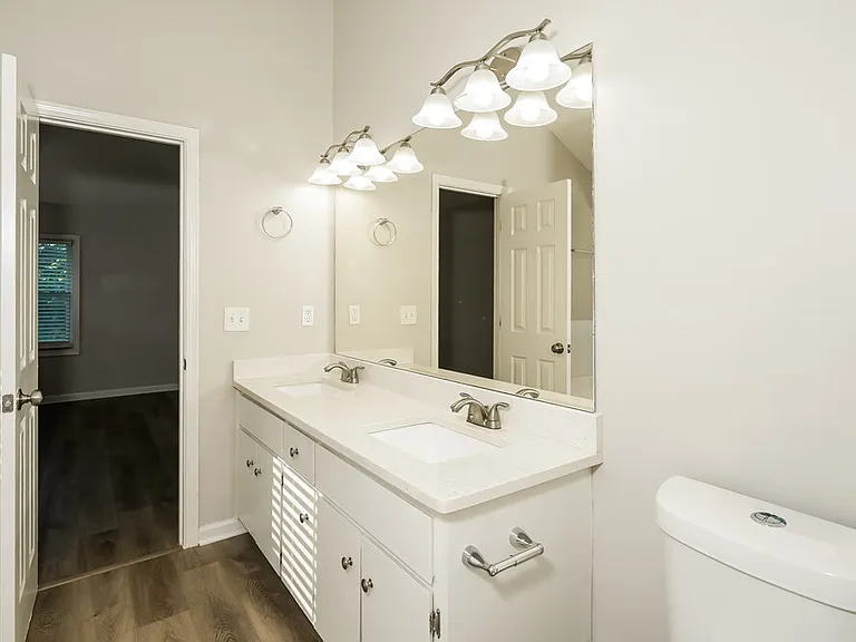 2104 Watercrest Cir — Photo 11