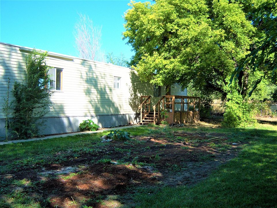 1st image of 1525 Tillamack St