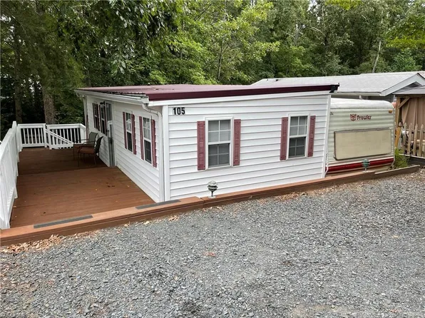 105 Marina Ln, New London, NC 28127