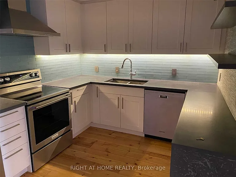 22 Croft St — Photo 19