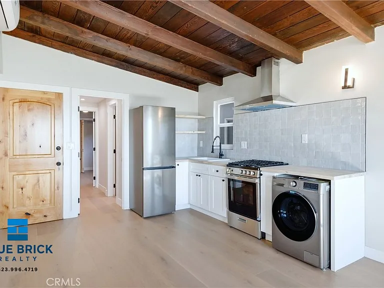 5339 E Ocean Blvd #C — Photo 2