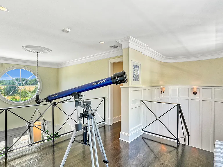 10 Horse Meadow Ln — Photo 9