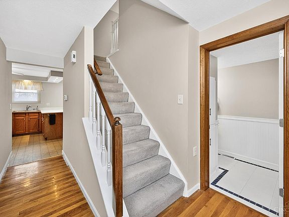 4th image of 7676 Devonwood Dr