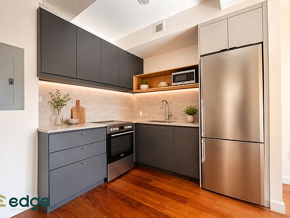 3rd image of 3415 Farragut Rd #4B