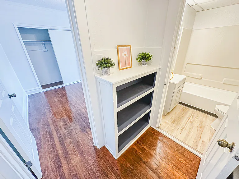 2600 Kingman Blvd #22 — Photo 5