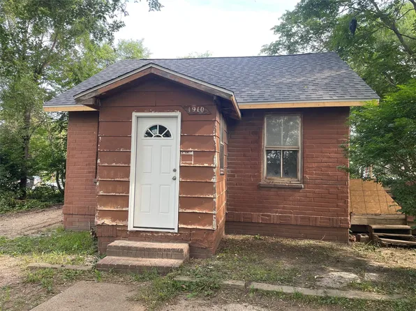 1910 Court St, Adel, IA 50003