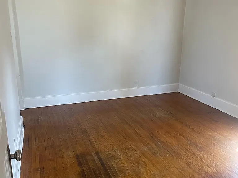 1015 Madison St — Photo 7