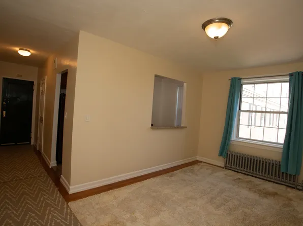 56-05 31st Avenue image 3 of 17