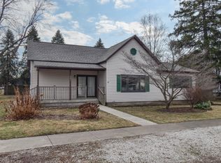 301 E Douglas St, Saint Joseph, IL