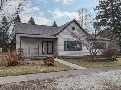 301 E Douglas St, Saint Joseph, IL, 61873