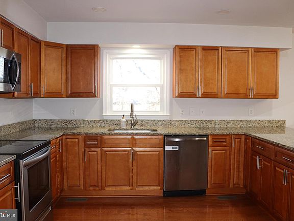 5th image of 8918 Burwell Rd