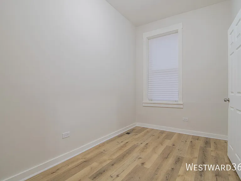 1141 S Francisco Ave #R1 — Photo 12