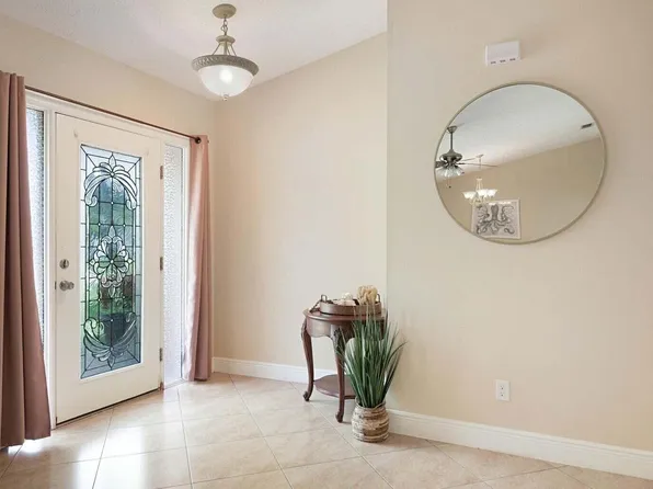 1512 SE Crown Street, Port St Lucie, FL 34983