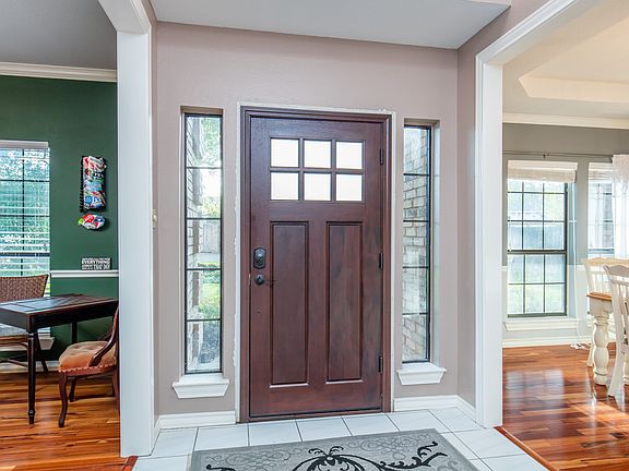 3rd image of 4809 Green Oaks Blvd