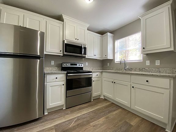 2nd image of 9412A Lew Cir