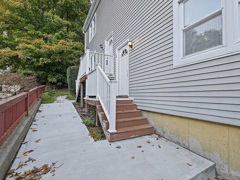 6 Irving Pl #2B