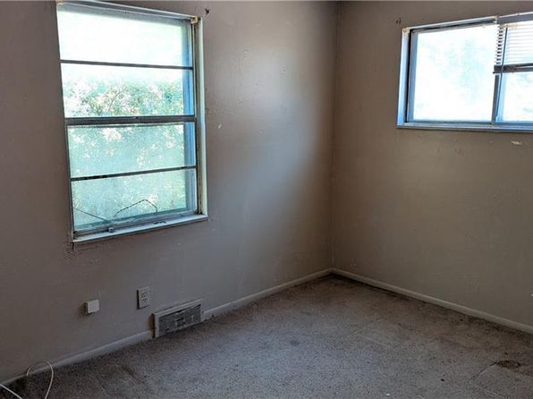 kansas-city-missouri-457039003 picture