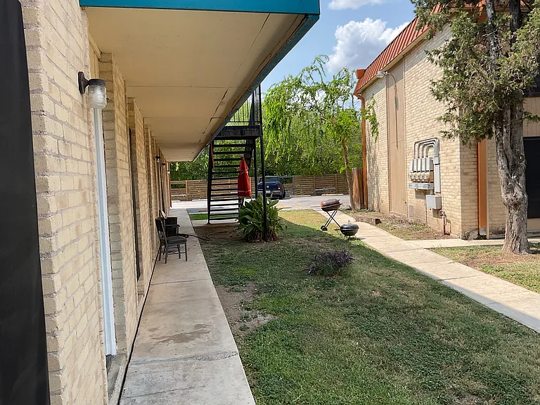 The Timbercreek Apartments — Photo 8