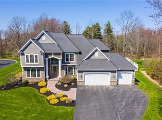 10 New Hampton Pl, Greece, NY 14626