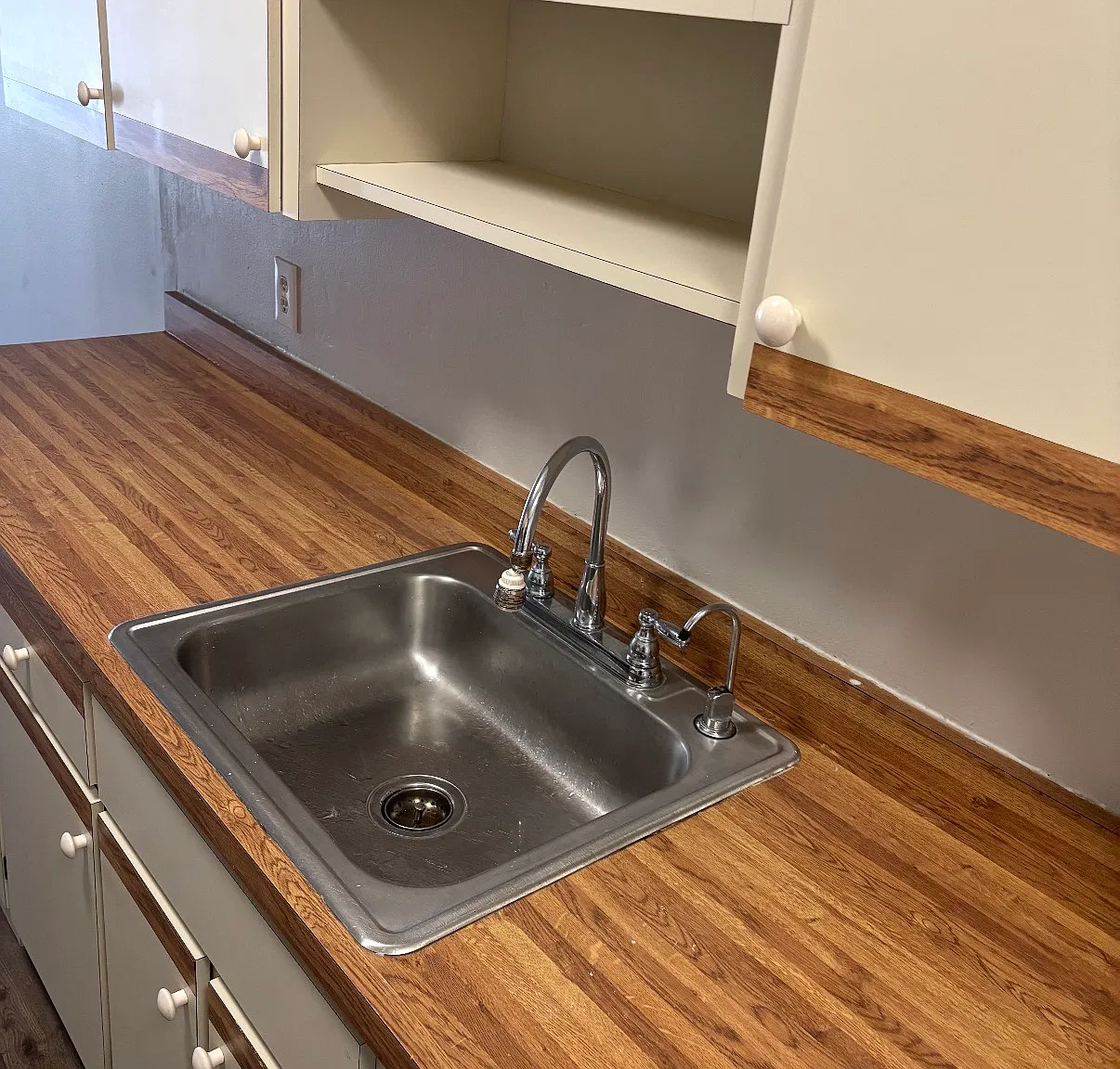 3 bed, 1140 sqft, $1,950 — Photo 3