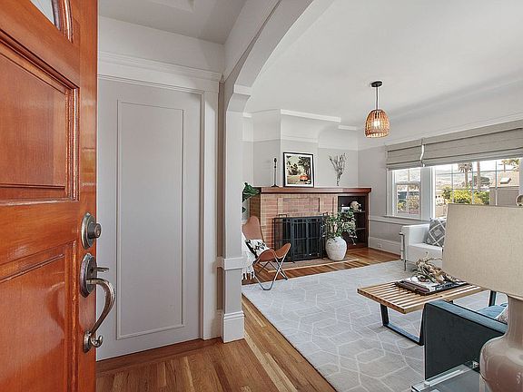 4th image of 66 Santa Ysabel Ave