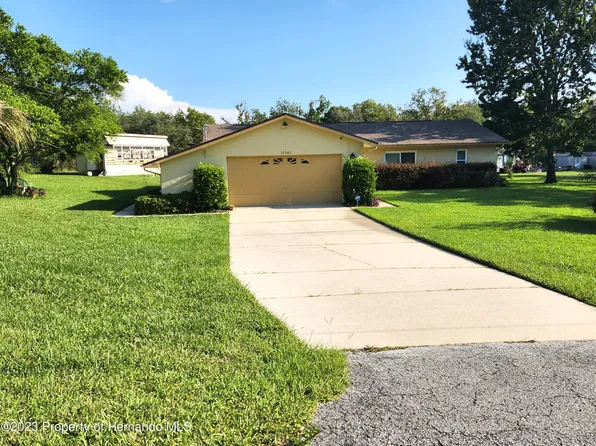 17043 Carlesimo Ave, Spring Hill, FL 34610