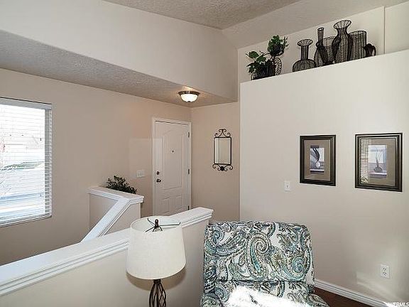 5th image of 4518 W Gladstone Cir