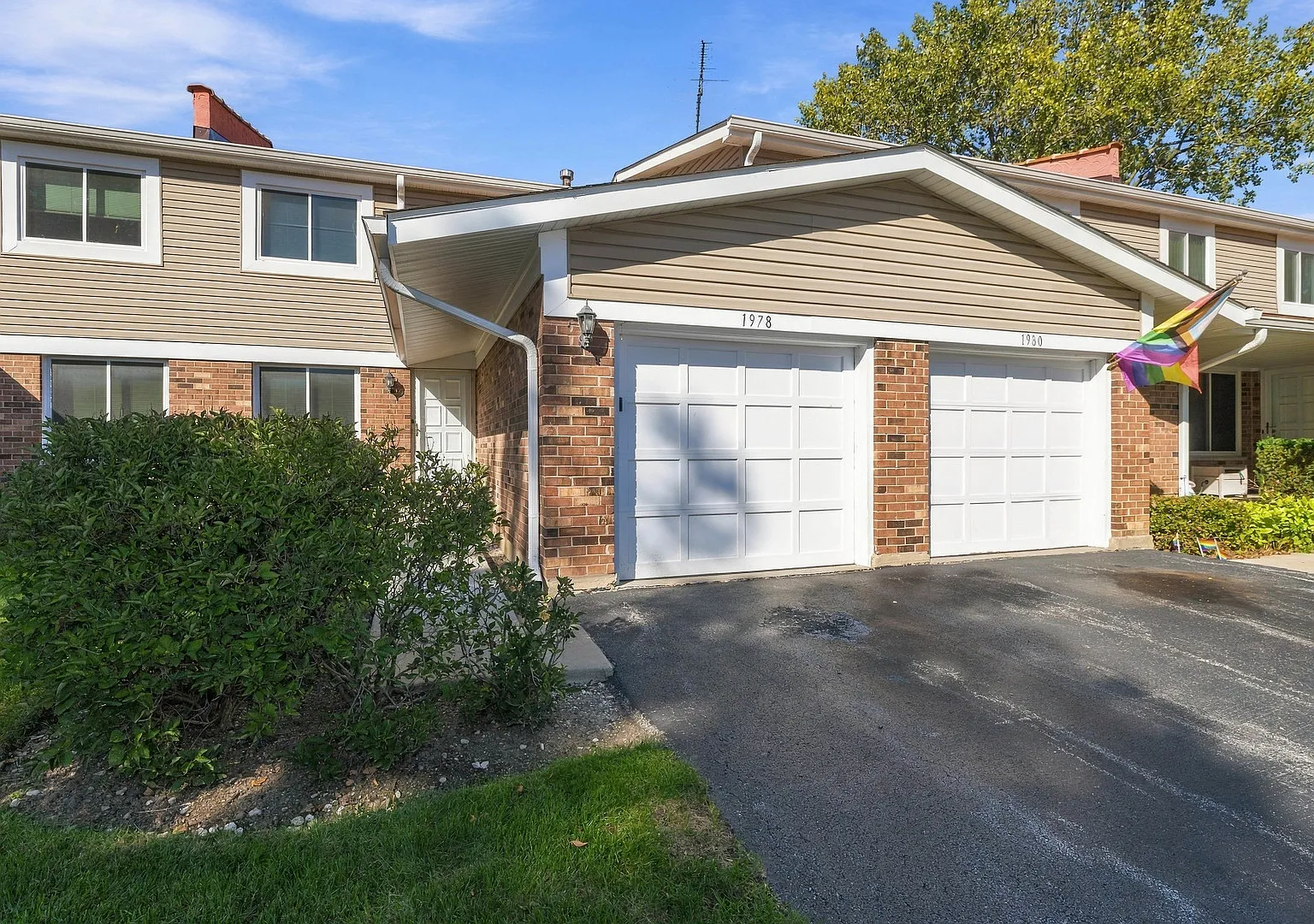 3 bed, 1799 sqft, $2,600 — Photo 1