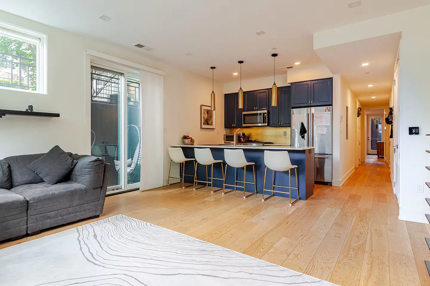 2 bed, 1062 sqft, $3,050 — Photo 1