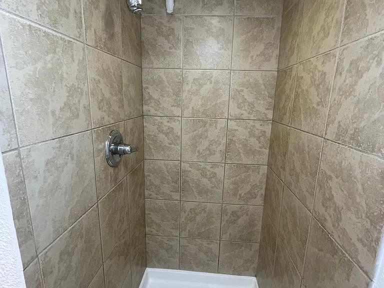 1127 W Mulberry St — Photo 23