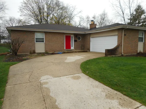 2011 Brentwood Ln E, Wheaton, IL 60189