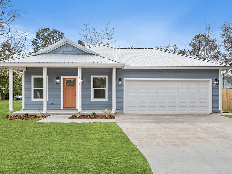 631 Oakland Ave — Photo 1